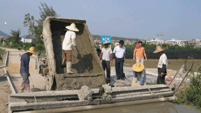 二級建造師考試市政實務(wù)知識點：混凝土面板模板、鋼筋安裝、攤鋪與振動